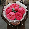 Букеты из 5 пионов