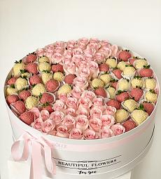 Endless love из роз и клубники в шоколаде 