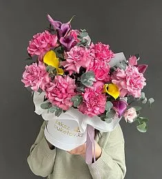 Композиция "Opulence" из роз, калл и орхидей