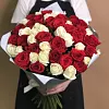 Букеты из 51 голландской розы
