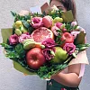 Букеты из фруктов и цветов